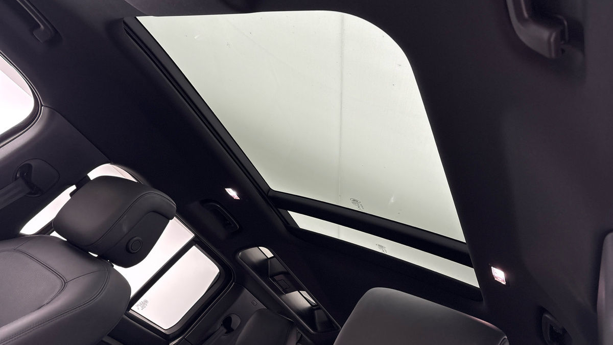 Used Land Rover Defender 2024 for sale - 78182379: Photo 6