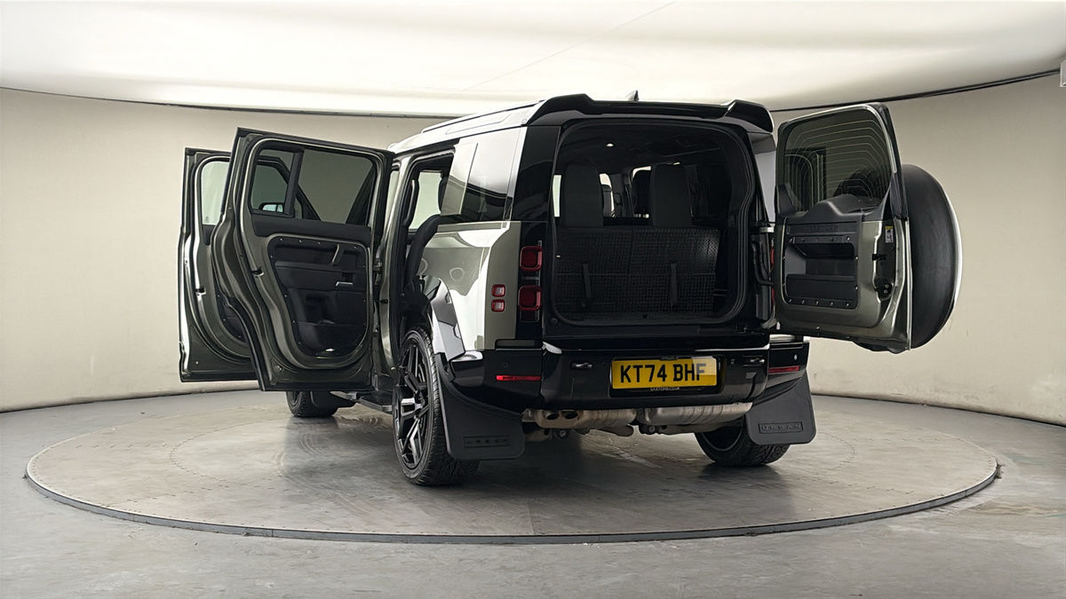 Used Land Rover Defender 2024 for sale - 78182379: Photo 64