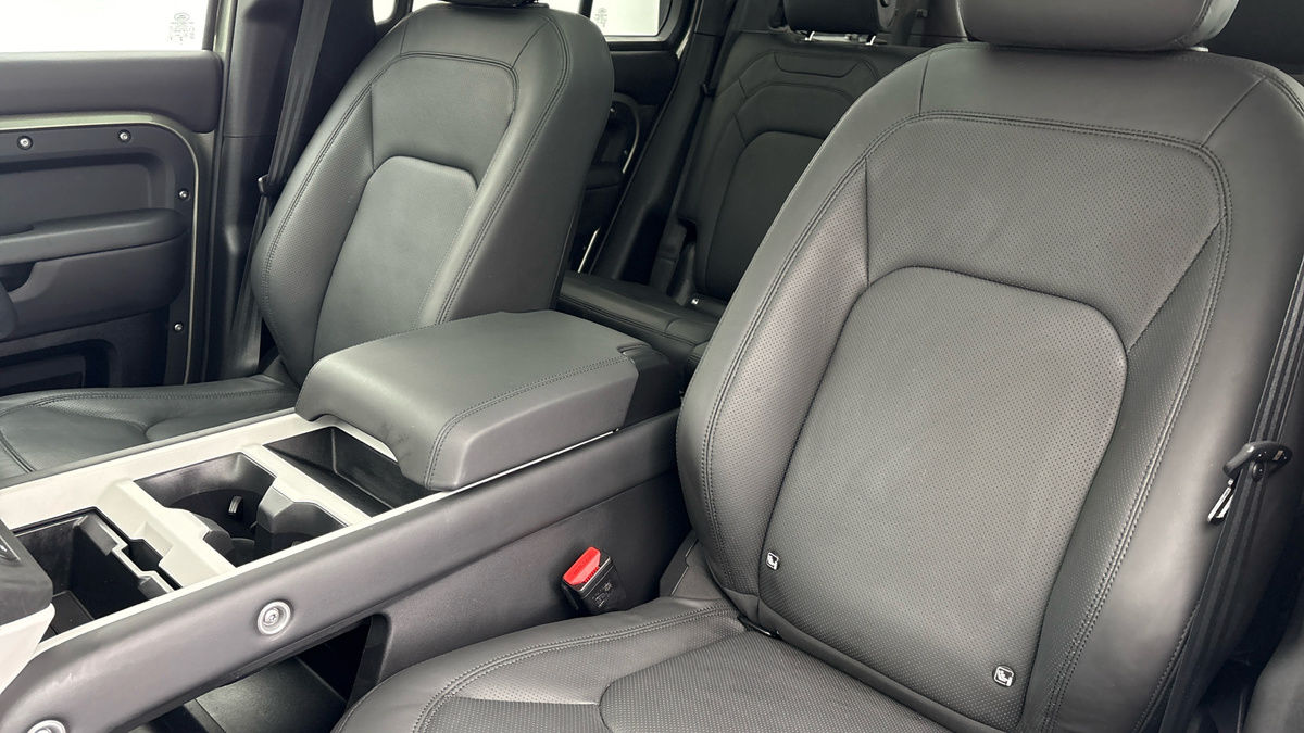 Used Land Rover Defender 2024 for sale - 78182379: Photo 7