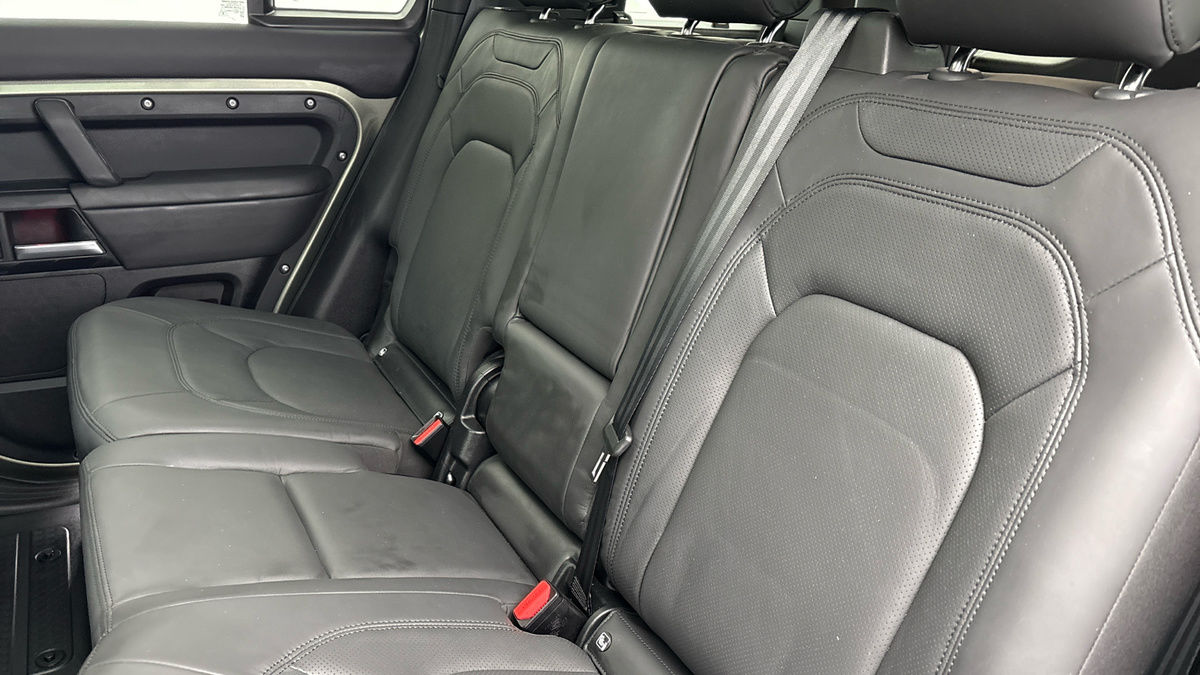 Used Land Rover Defender 2024 for sale - 78182379: Photo 8
