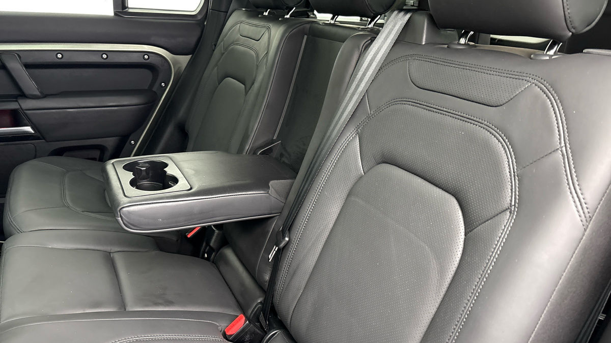 Used Land Rover Defender 2024 for sale - 78182379: Photo 9