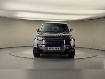 Used Land Rover Defender 130 2023 for sale - 78331514: Photo
