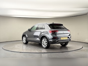 Used Volkswagen T-Roc 2020 for sale - 78242207: Photo