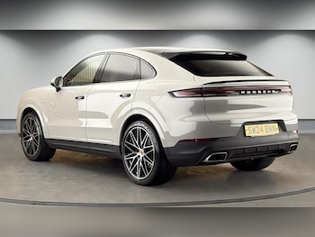 Used Porsche Cayenne 2024 for sale - 78769691: Photo
