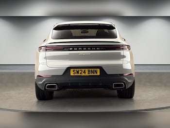 Used Porsche Cayenne 2024 for sale - 78769691: Photo