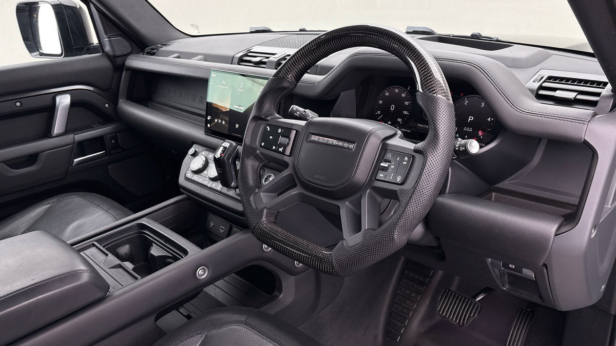 Used Land Rover Defender 110 2023 for sale - 76605403: Photo 14