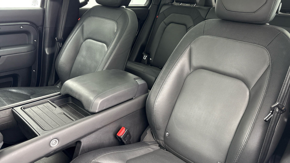 Used Land Rover Defender 110 2023 for sale - 76605403: Photo 19