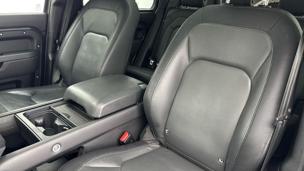 Used Land Rover Defender 110 2023 for sale - 76605403: Photo 20