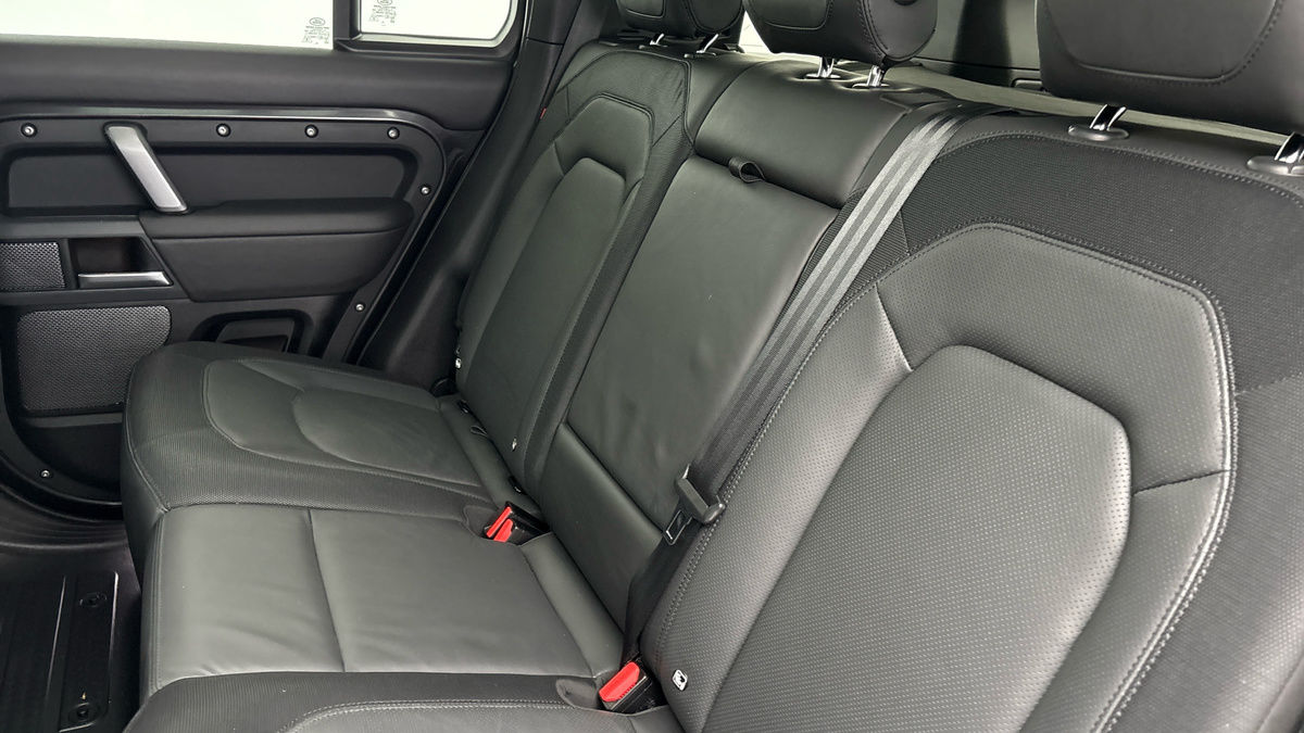 Used Land Rover Defender 110 2023 for sale - 76605403: Photo 22