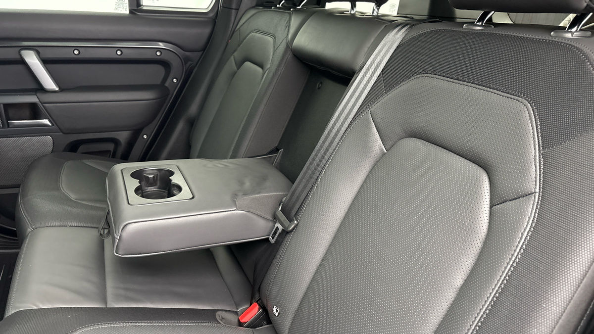 Used Land Rover Defender 110 2023 for sale - 76605403: Photo 24