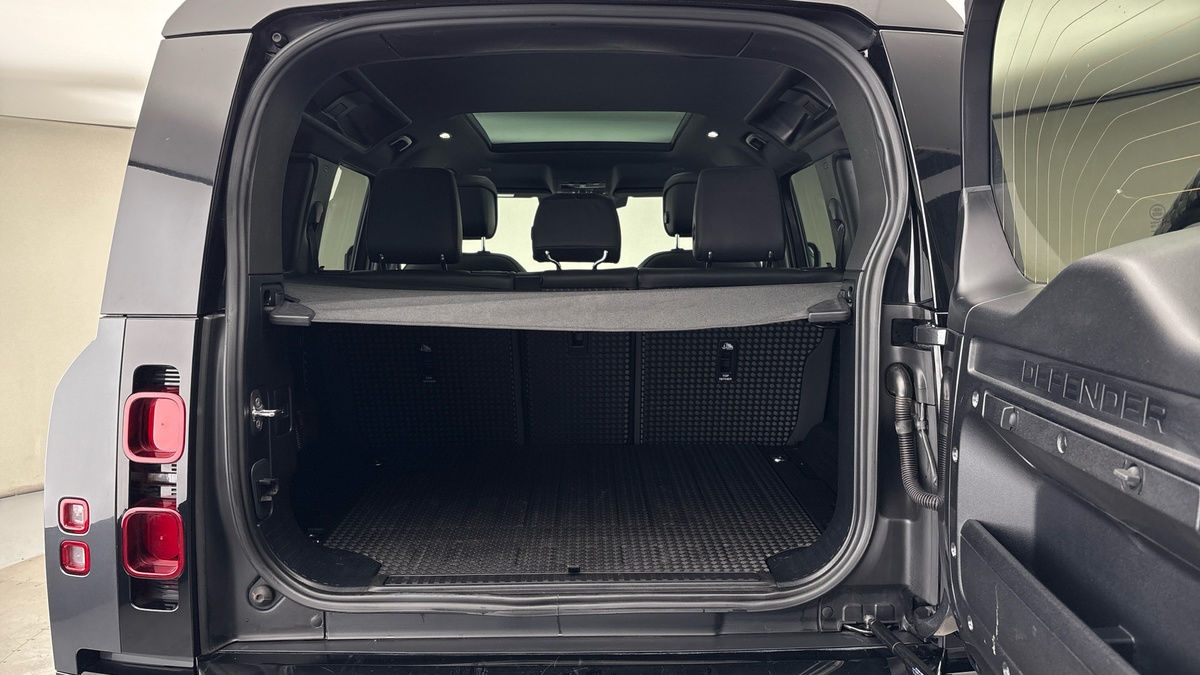 Used Land Rover Defender 110 2023 for sale - 76605403: Photo 28