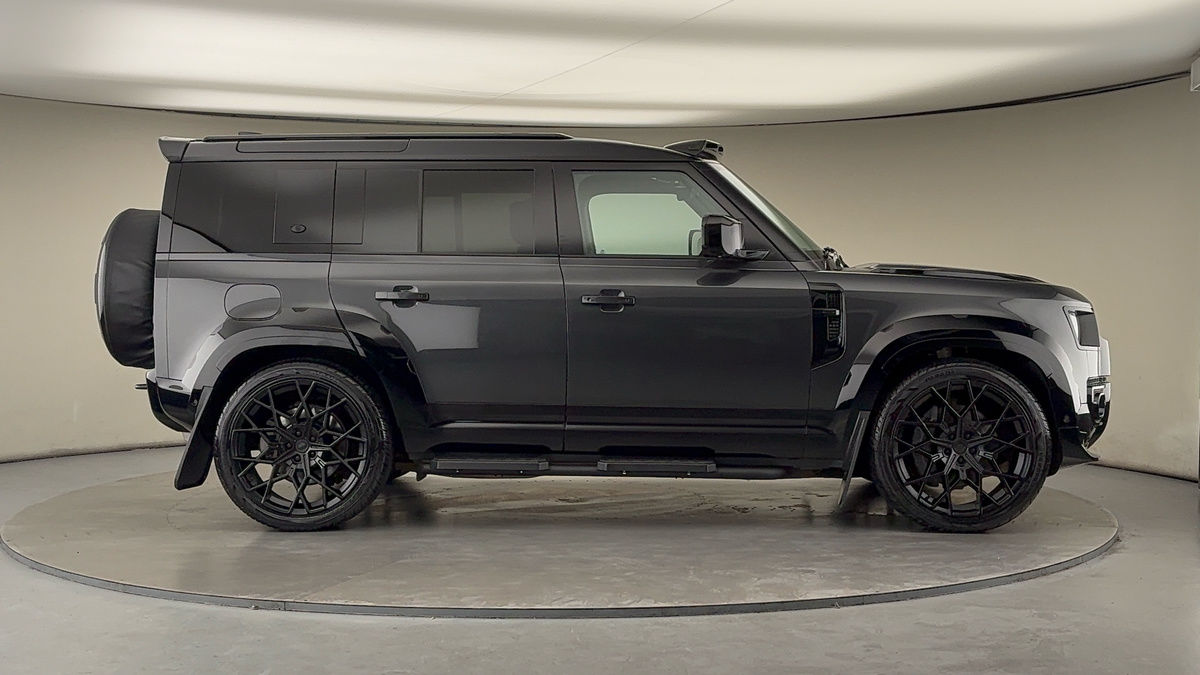 Used Land Rover Defender 110 2023 for sale - 76605403: Photo 37