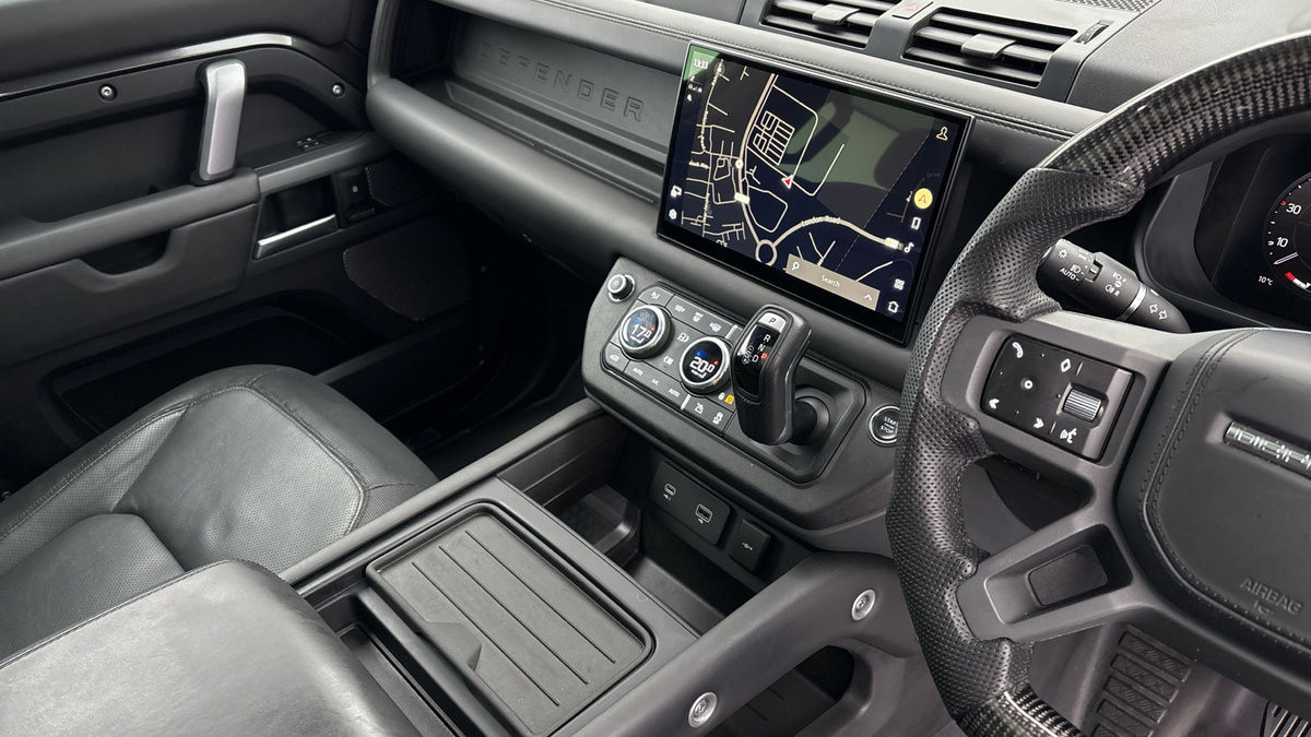 Used Land Rover Defender 110 2023 for sale - 76605403: Photo 41