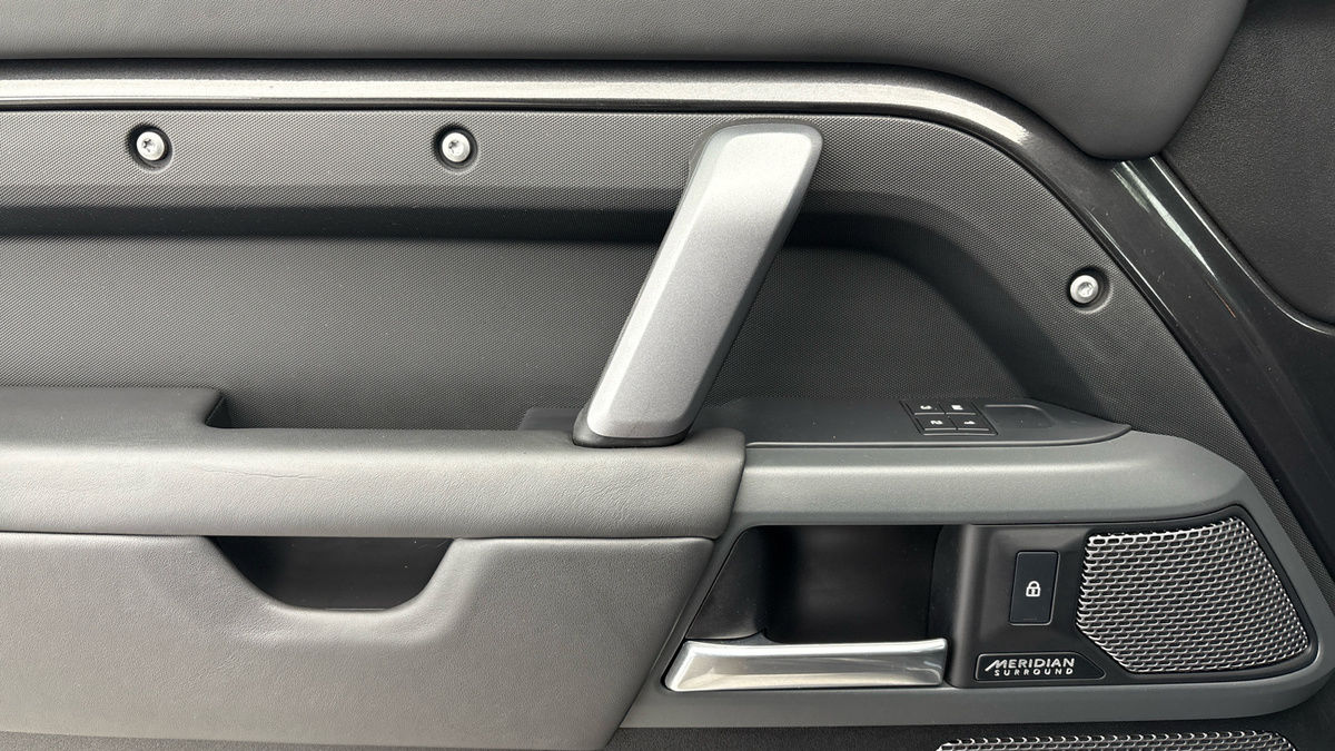 Used Land Rover Defender 110 2023 for sale - 76605403: Photo 43