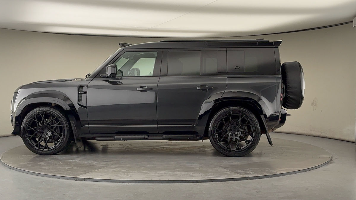 Used Land Rover Defender 110 2023 for sale - 76605403: Photo 69