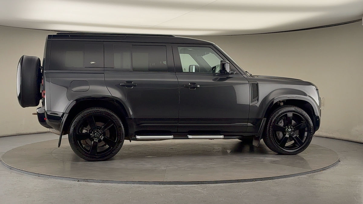 Used Land Rover Defender 110 2023 for sale - 76605403: Photo 80