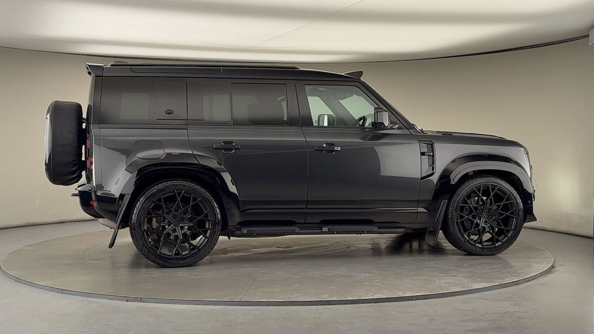 Used Land Rover Defender 110 2023 for sale - 76605403: Photo 89