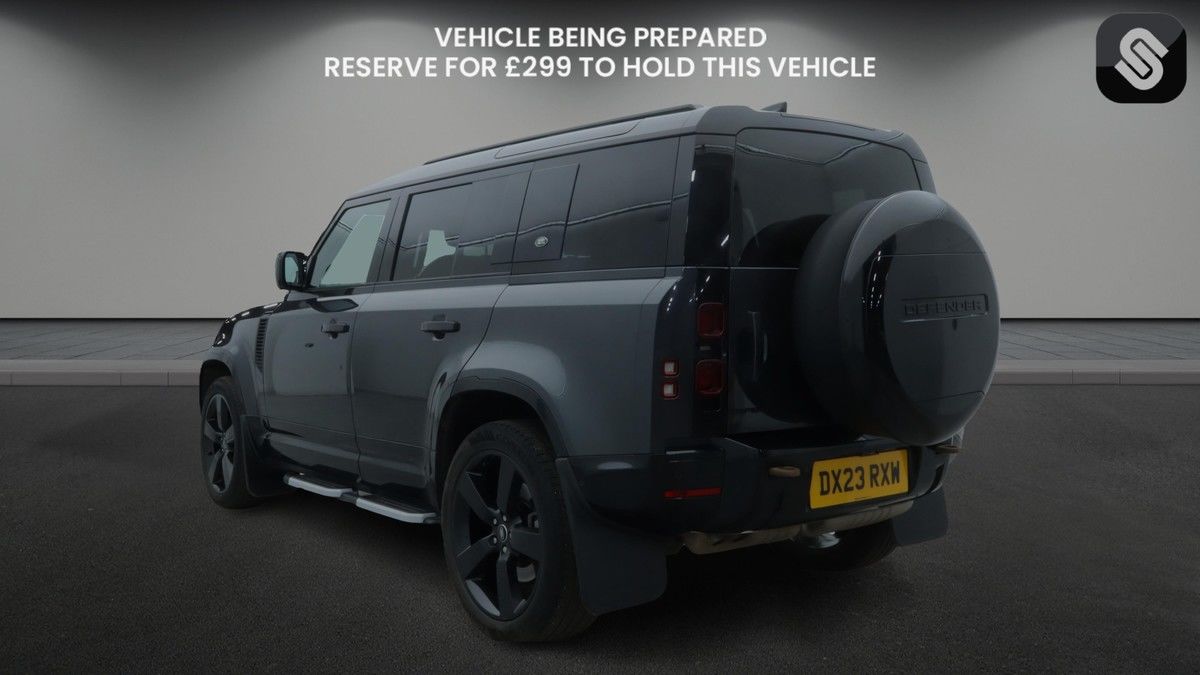 Used Land Rover Defender 110 2023 for sale - 76605403: Photo 9