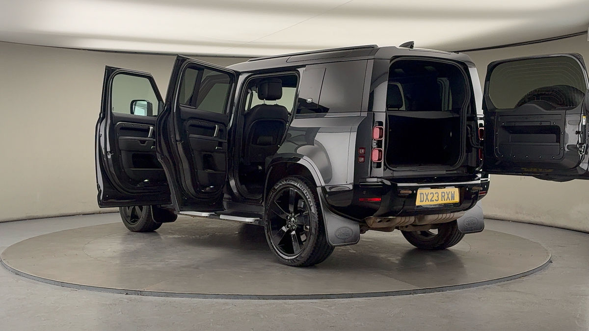 Used Land Rover Defender 110 2023 for sale - 76605403: Photo 92