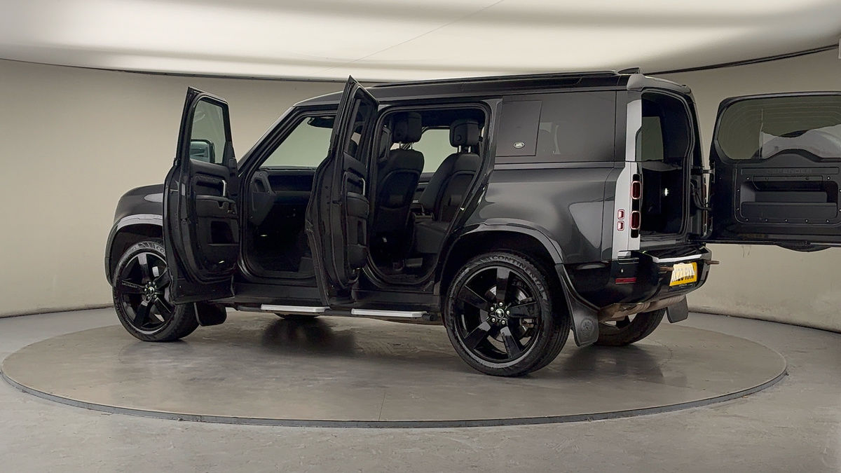 Used Land Rover Defender 110 2023 for sale - 76605403: Photo 95