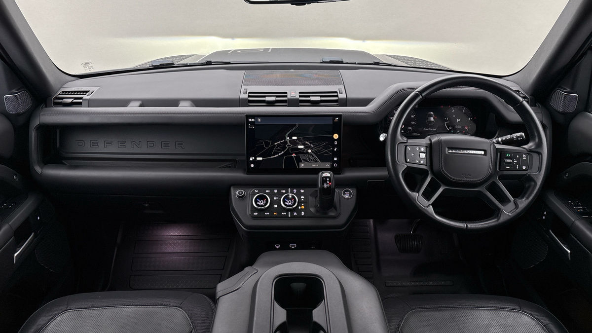 Used Land Rover Defender 110 2024 for sale - 77880784: Photo 12