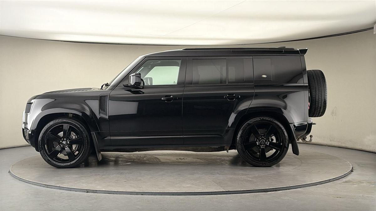 Used Land Rover Defender 110 2024 for sale - 77880784: Photo 15