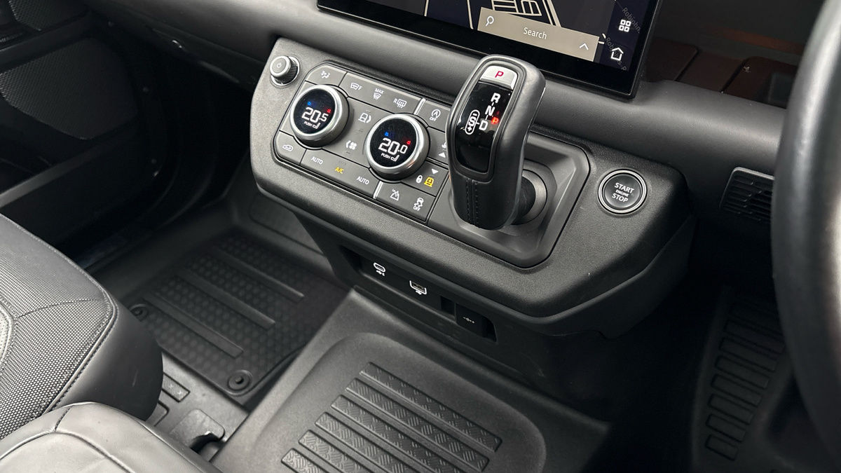 Used Land Rover Defender 110 2024 for sale - 77880784: Photo 18