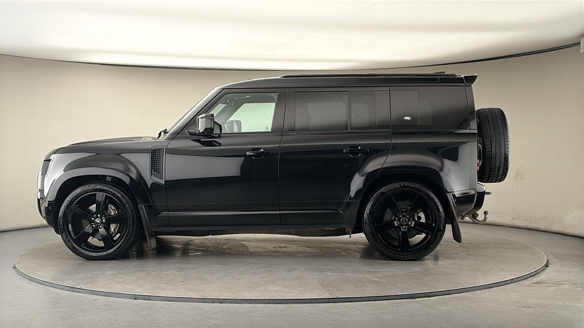 Used Land Rover Defender 110 2024 for sale - 77880784: Photo 31