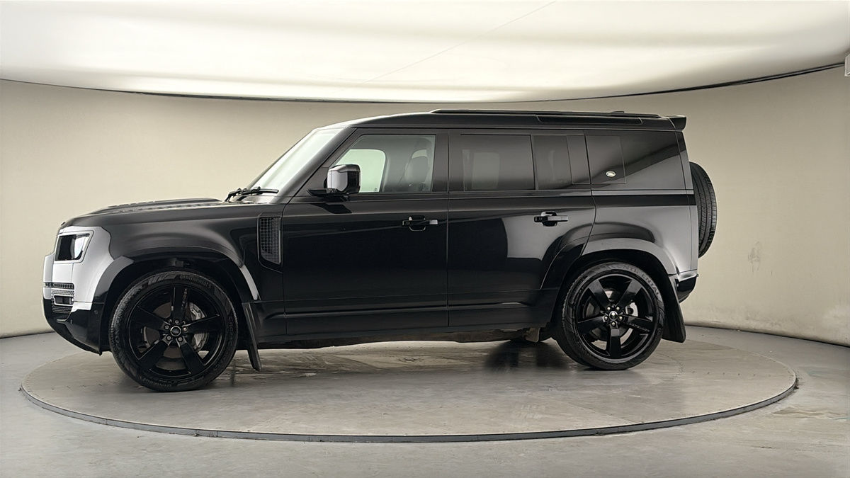 Used Land Rover Defender 110 2024 for sale - 77880784: Photo 32