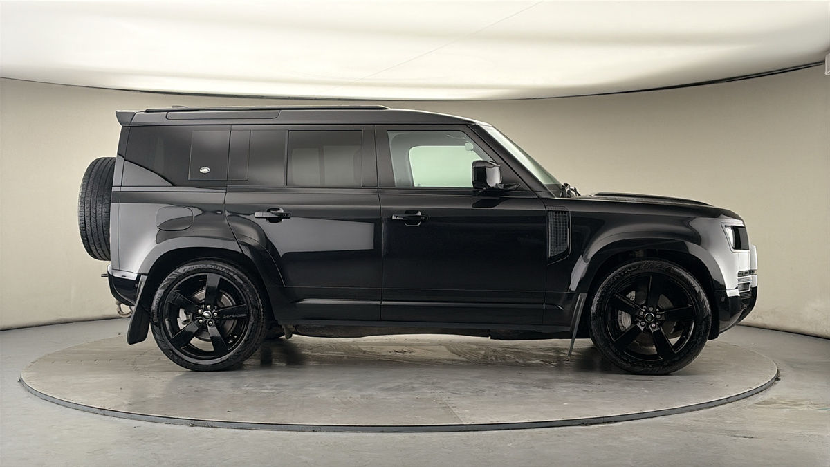 Used Land Rover Defender 110 2024 for sale - 77880784: Photo 40