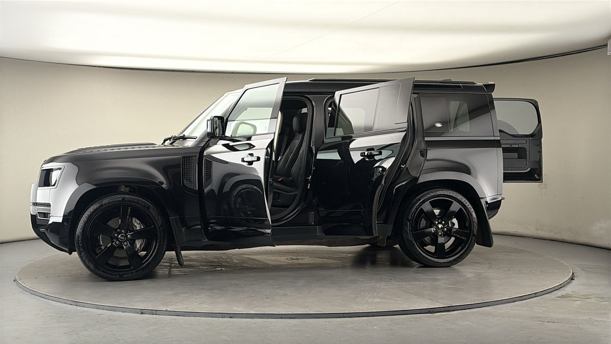 Used Land Rover Defender 110 2024 for sale - 77880784: Photo 51