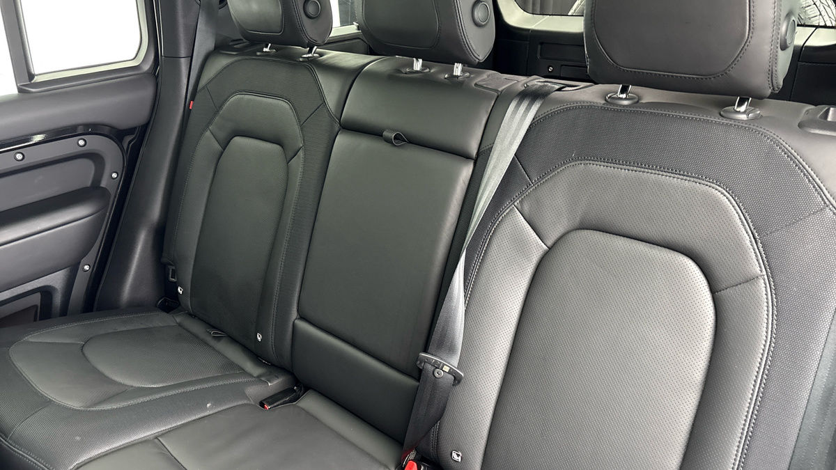 Used Land Rover Defender 110 2024 for sale - 77880784: Photo 8