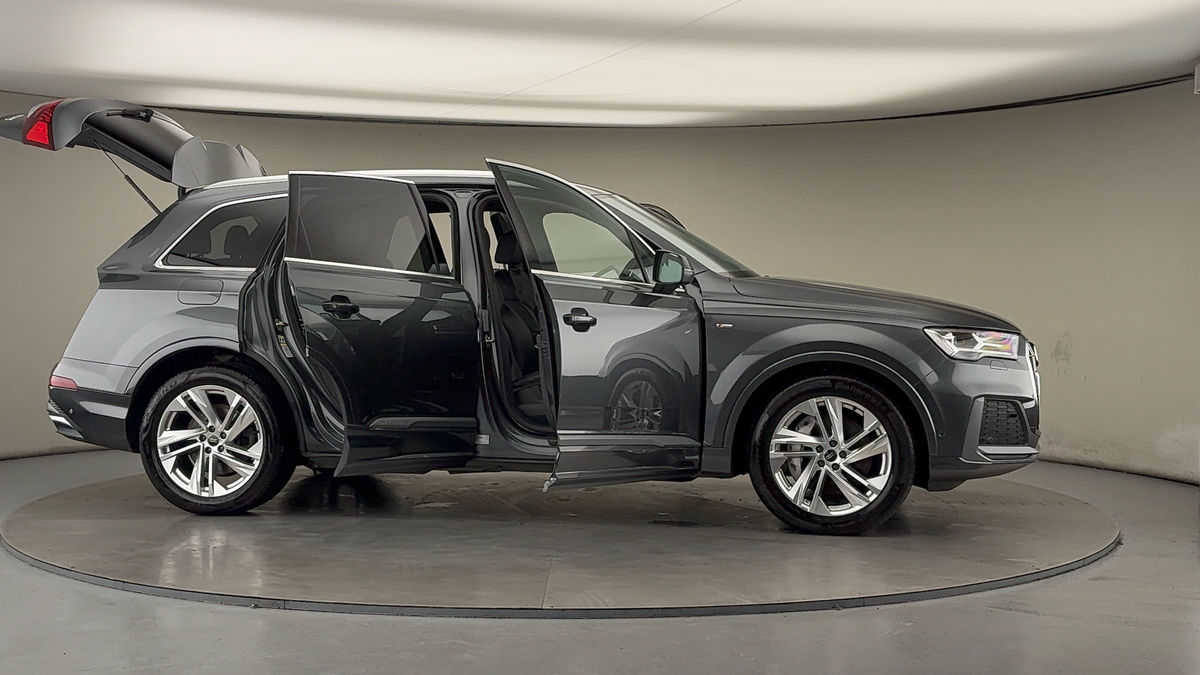 Used Audi Q7 2022 for sale - 76924140: Photo 55