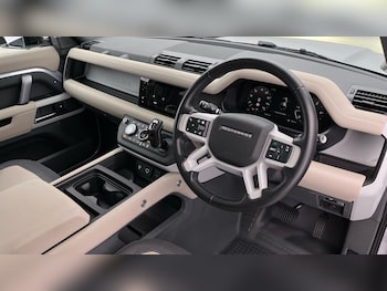 Used Land Rover Defender 110 2023 for sale - 75833405: Photo
