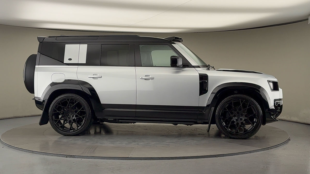 Used Land Rover Defender 110 2023 for sale - 75833405: Photo 43