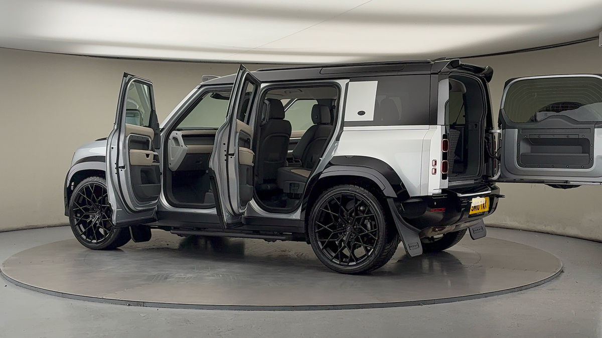 Used Land Rover Defender 110 2023 for sale - 75833405: Photo 52