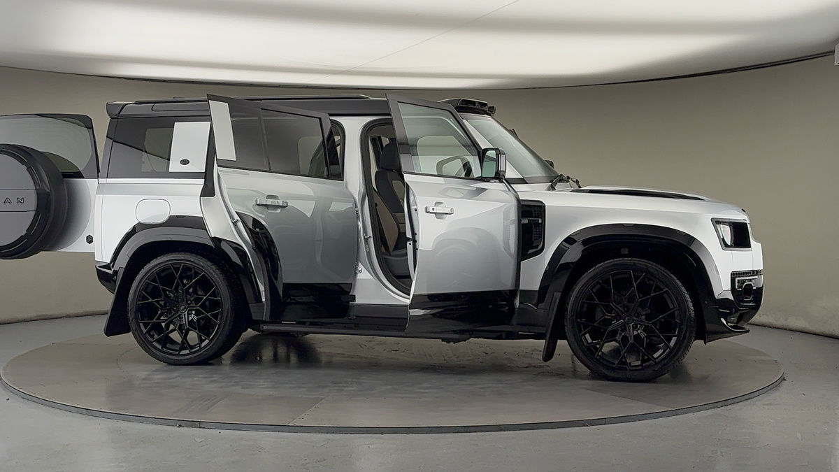 Used Land Rover Defender 110 2023 for sale - 75833405: Photo 62