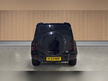 Used Land Rover Defender 110 2023 for sale - 78876008: Photo