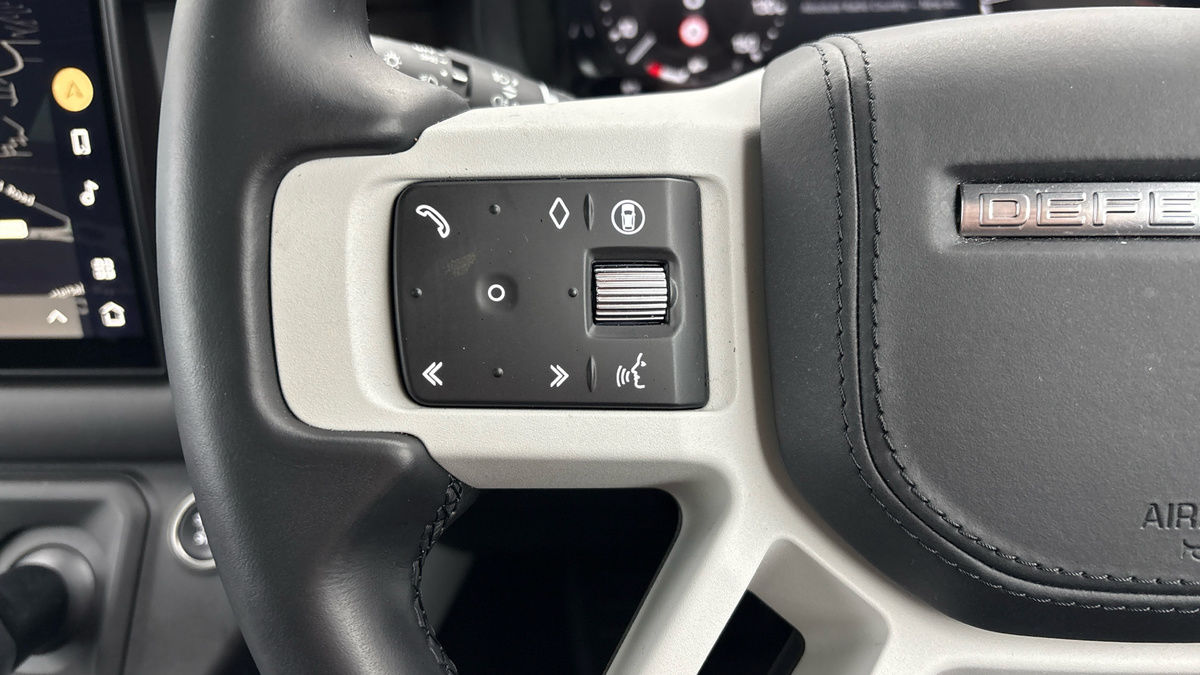 Used Land Rover Defender 90 2025 for sale - 77880805: Photo 13