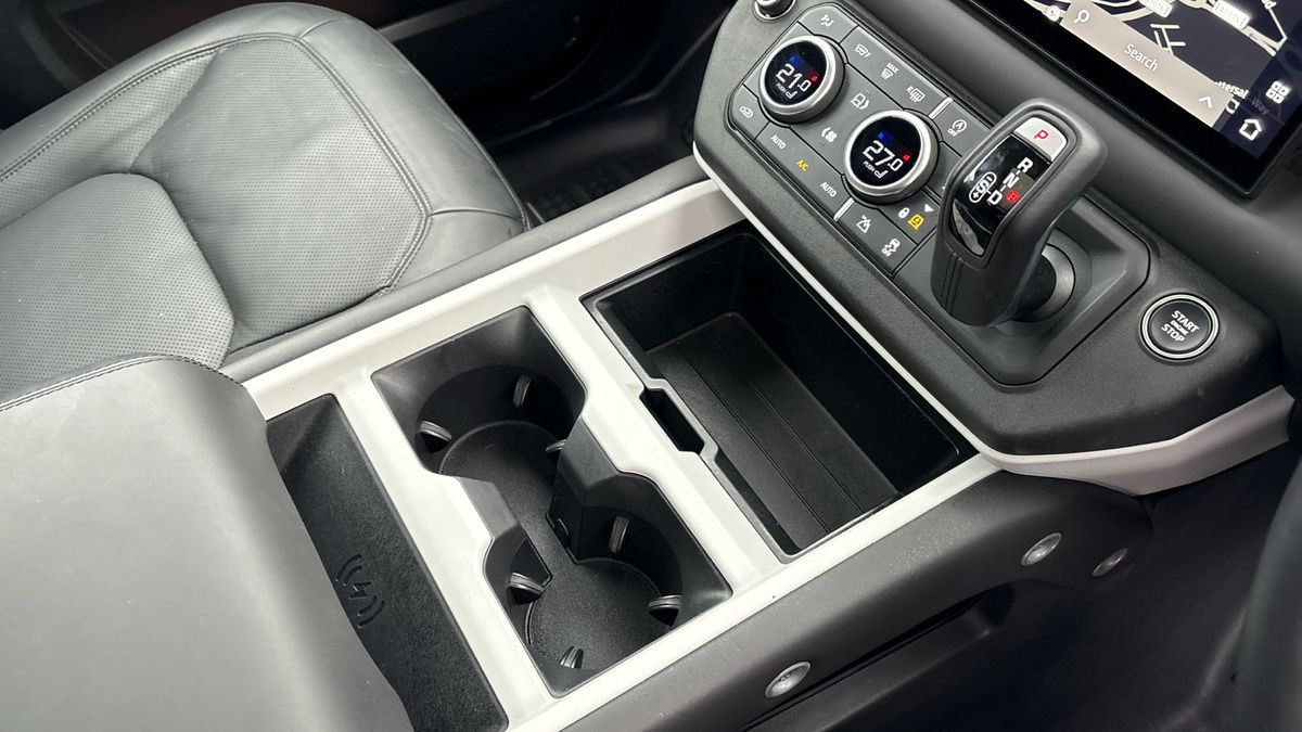 Used Land Rover Defender 90 2025 for sale - 77880805: Photo 18