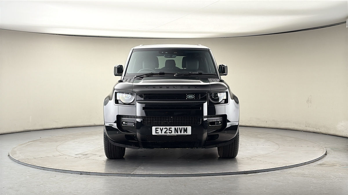 Used Land Rover Defender 90 2025 for sale - 77880805: Photo 3