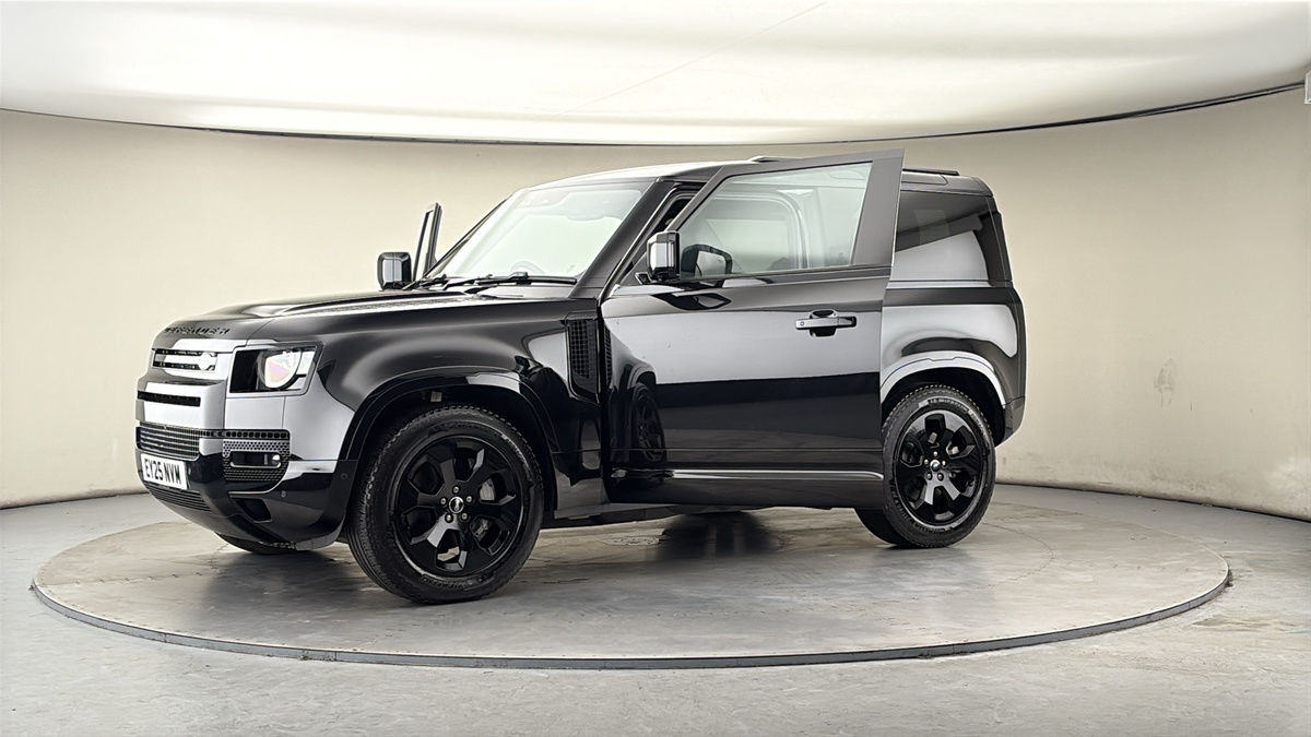 Used Land Rover Defender 90 2025 for sale - 77880805: Photo 49