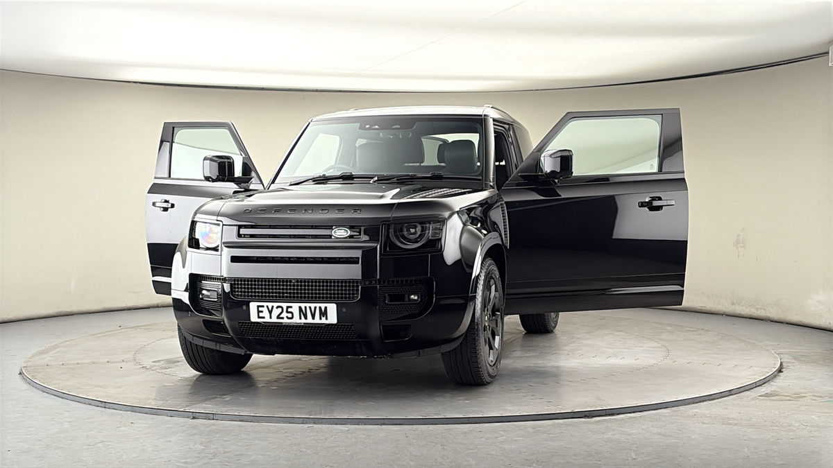 Used Land Rover Defender 90 2025 for sale - 77880805: Photo 51