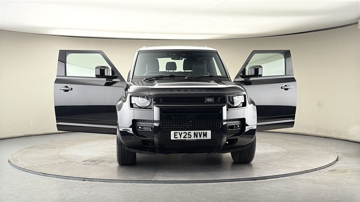 Used Land Rover Defender 90 2025 for sale - 77880805: Photo 52