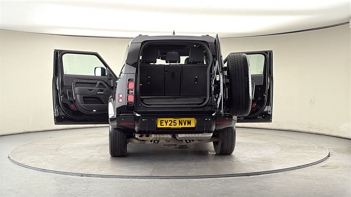Used Land Rover Defender 90 2025 for sale - 77880805: Photo 61