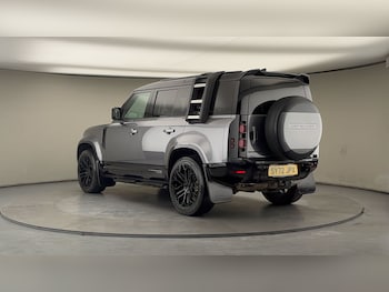 Used Land Rover Defender 110 2022 for sale - 77521789: Photo