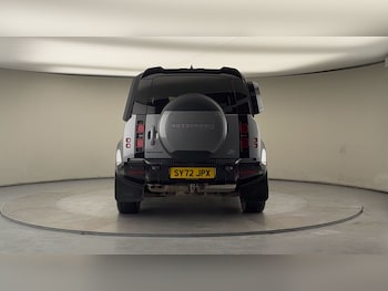 Used Land Rover Defender 110 2022 for sale - 77521789: Photo