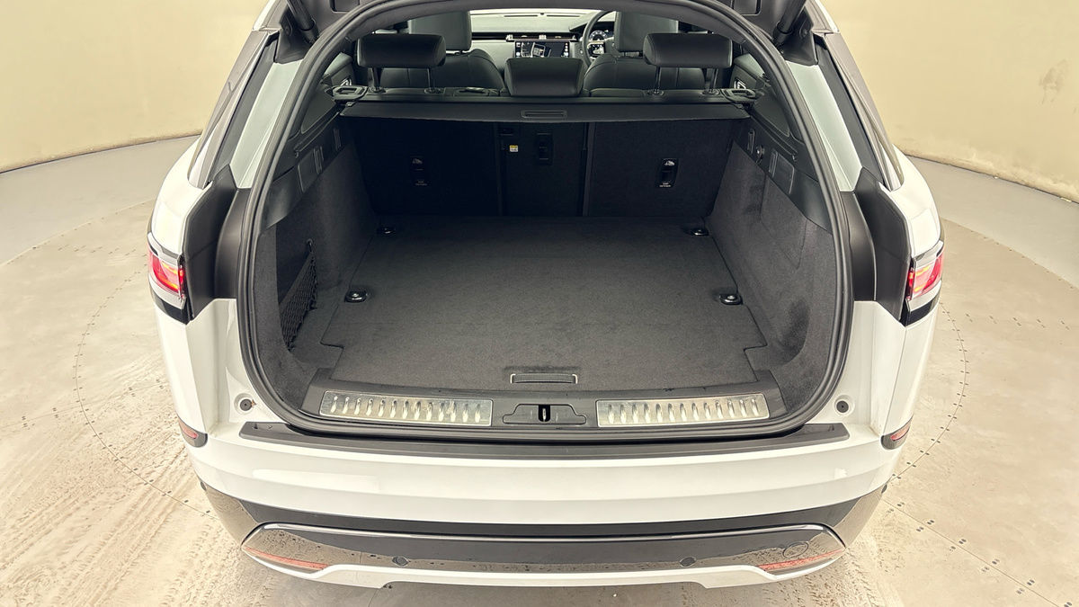 Used Land Rover Range Rover Velar 2024 for sale - 77465447: Photo 11