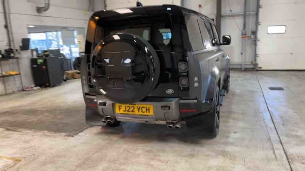 Used Land Rover Defender 110 2022 for sale - 75803177: Photo 40