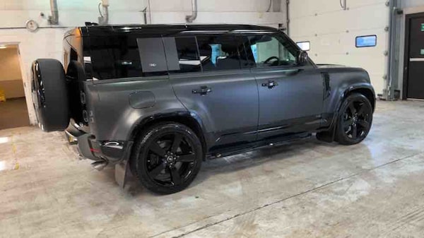 Used Land Rover Defender 110 2022 for sale - 75803177: Photo 75